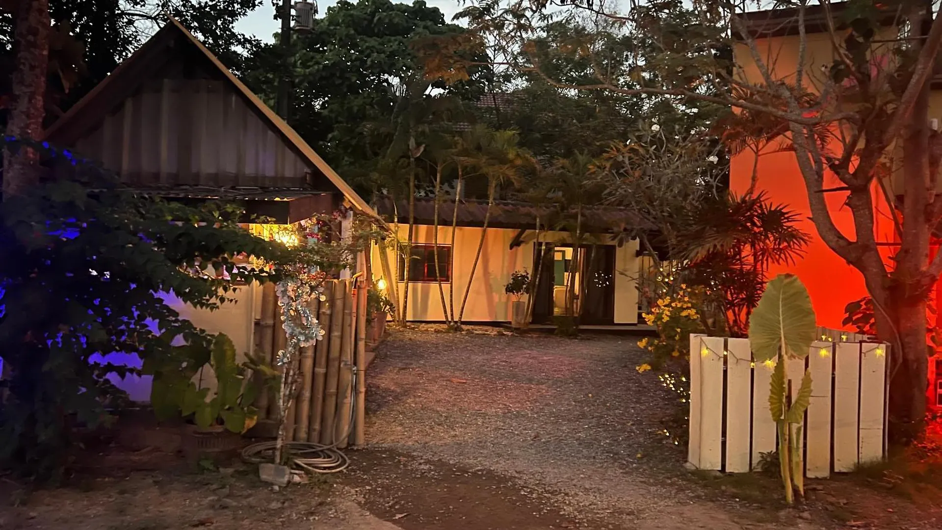 Escape-Cabins Koh Lanta Apartment